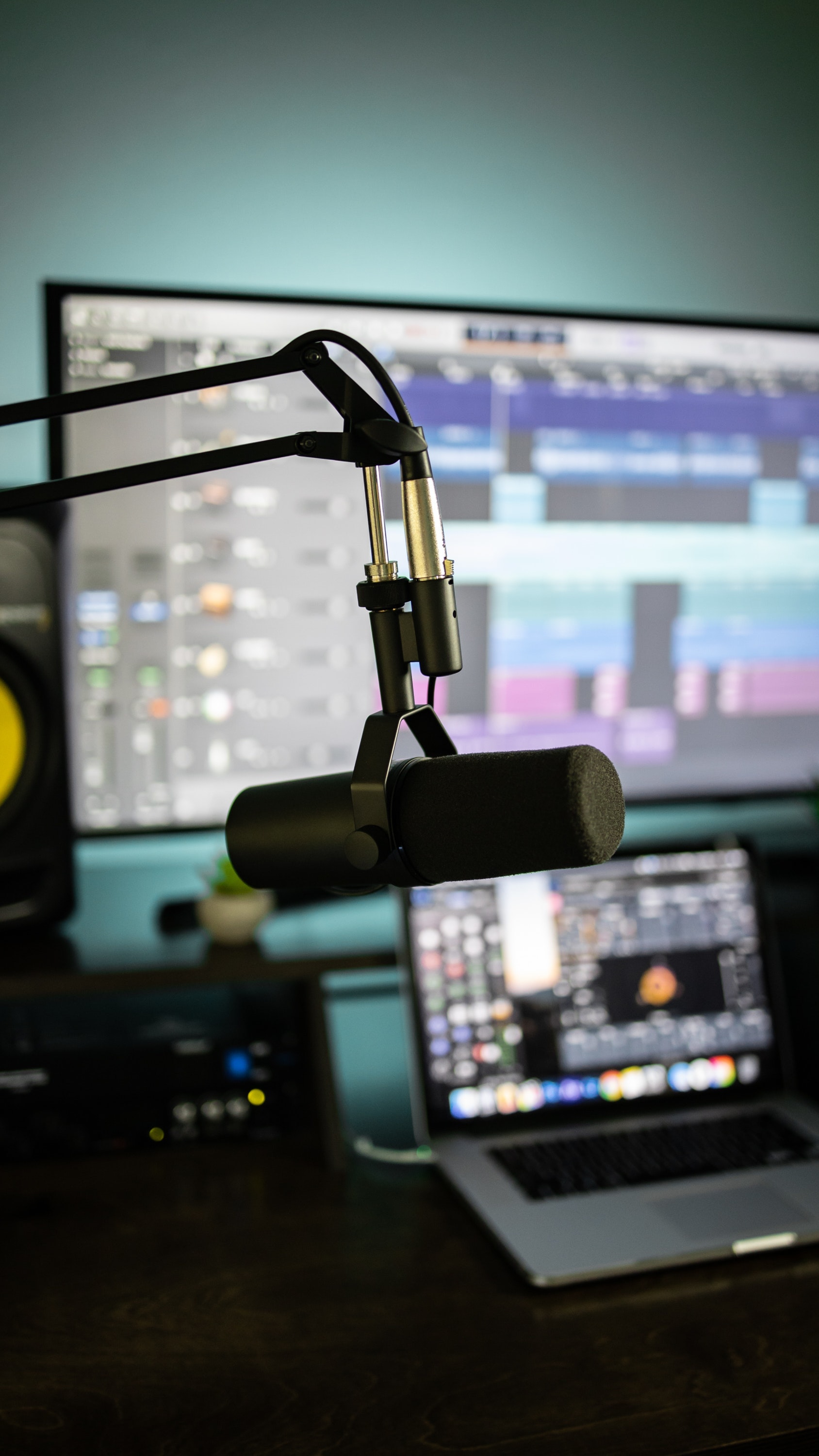Oui ! Le Shure Sm7b est la référence du haut de gamme !
