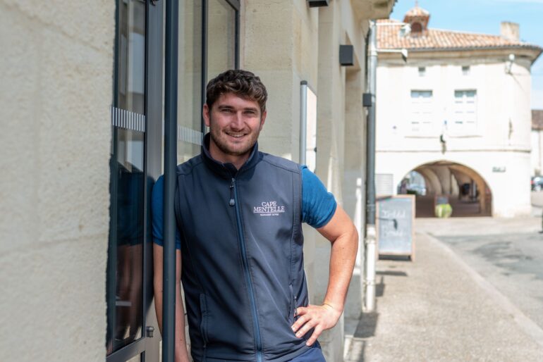 Le Château Garrineau ouvre un bar à vin à taille humaine dans l'Entre-Deux-Mers