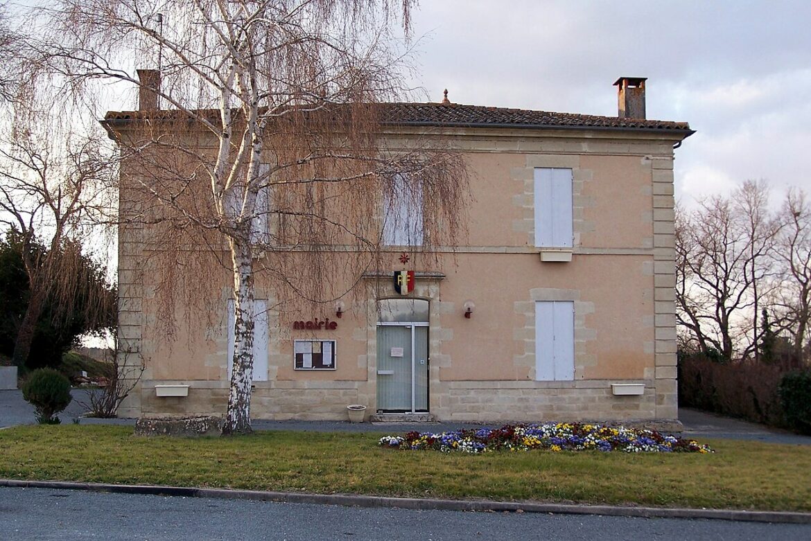 Le nouveau groupe scolaire maternelle de Fargues-de-Langon ouvre ce lundi. Un nouvel arrêt de bus est créé aux Tuileries et la RD 8 est limitée à 50 km/h.