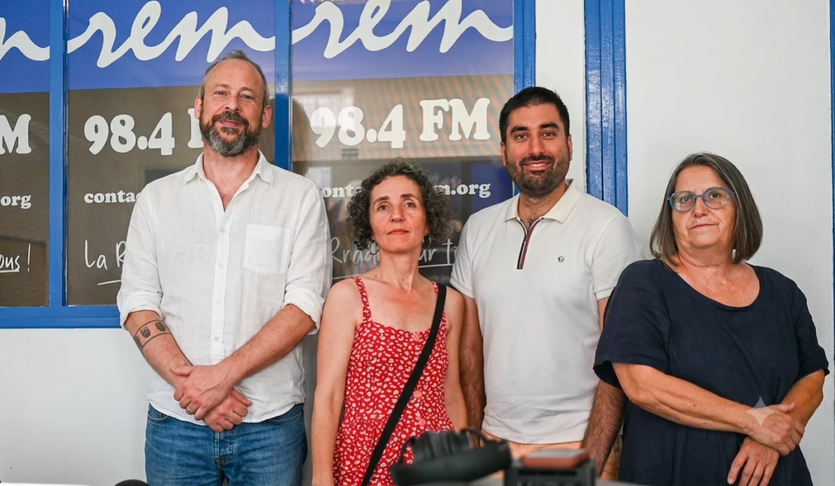 Animateurs, chroniqueurs, journalistes et bénévoles : découvrez les voix et les visages de REM Radio 98.4 FM, en Entre-deux-Mers et Sud-Gironde.