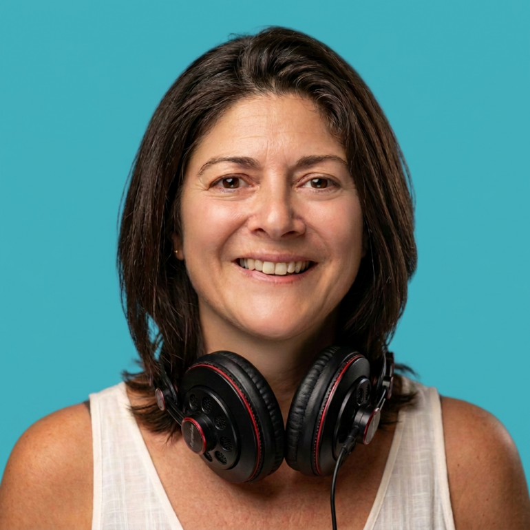 Après « La Vida locale », Laura Foucaud coanime « Le 5 à 7 du vendredi » sur Radio Entre-deux-Mers, chaque vendredi de 17 h à 19 h.