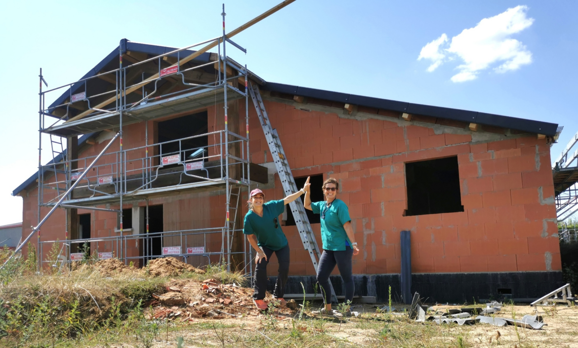 À partir du 1er septembre, deux vétérinaires assurent des soins équins à domicile sur le Sud-Gironde et le Marmandais. avec Clinique vétérinaire ADN VET